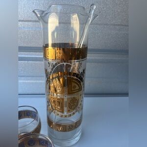 CULVER 22K GOLD COCKTAIL SET WITH 6 glasses and glass stir stick. Vintage 1960’s